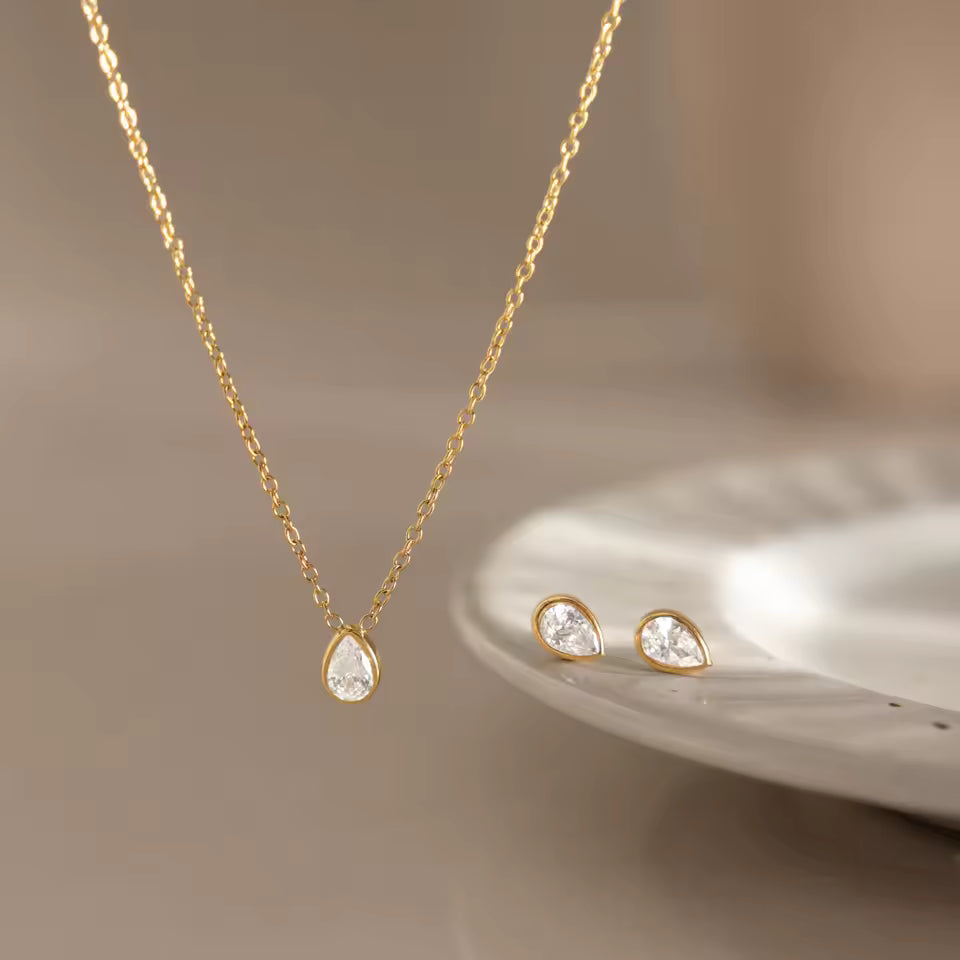 Aideen Teardrop Set