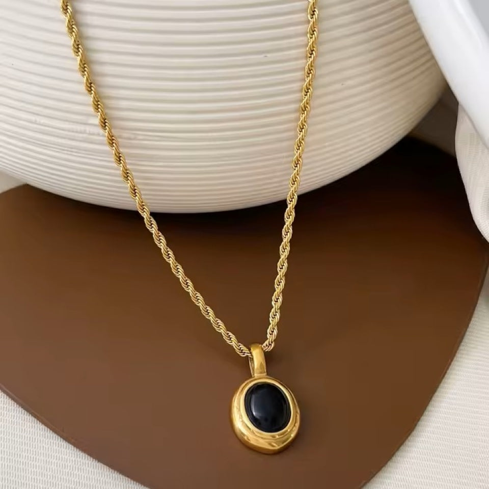 Carolyn Necklace