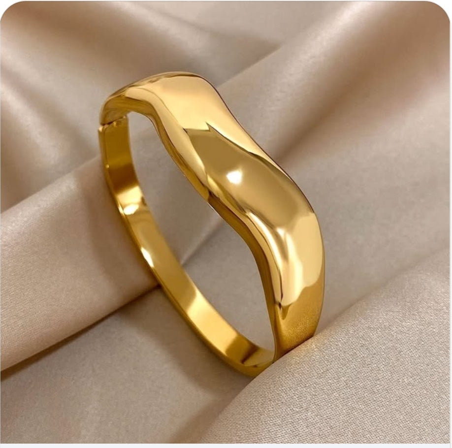 Iris Wave  Bracelet