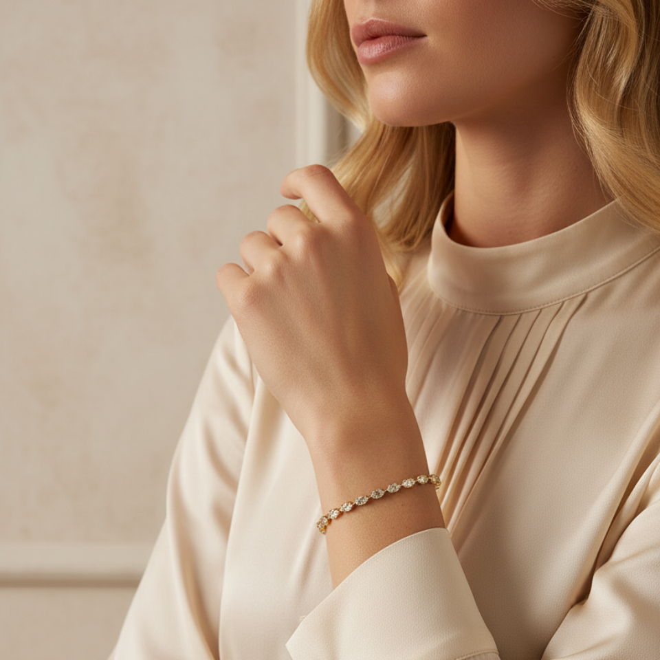 Sarah Bracelet Lifestyle Shot